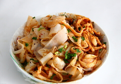 夏天自制涼皮健康又美味