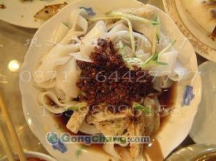 供應ML蒸汽涼皮機 以創新科技引領市場，助推傳統美食產業蓬勃發展